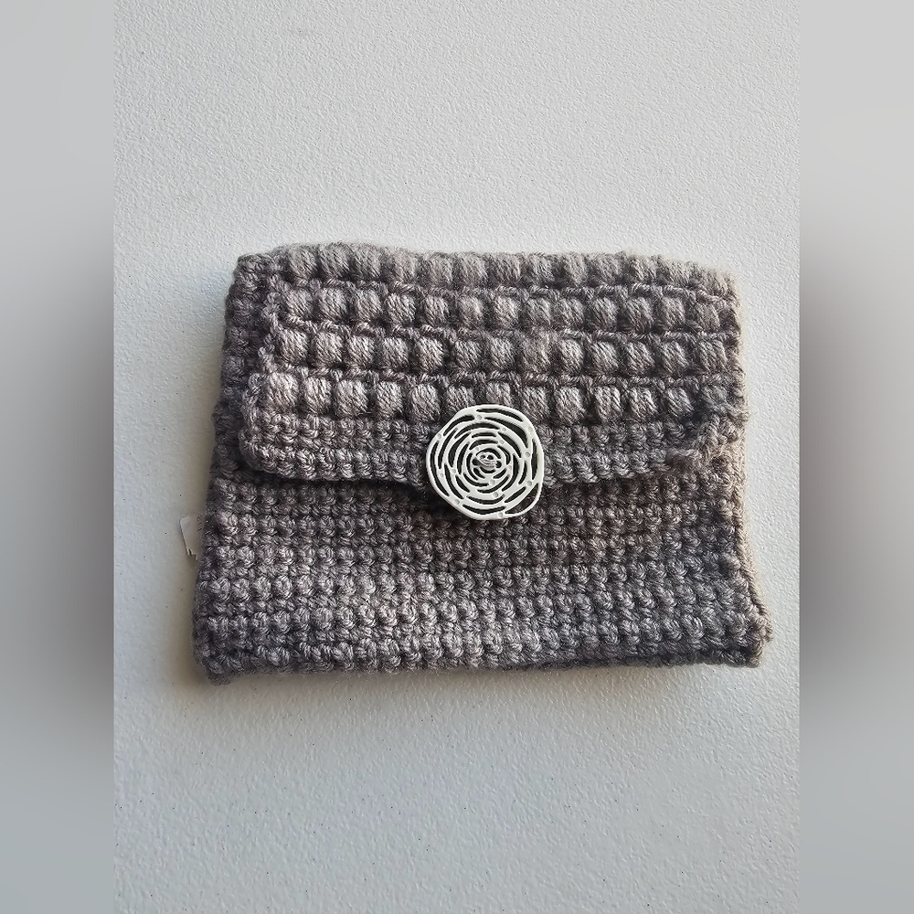 Gray Crochet Pouch, Wallet, clutch white flora button grannycore cottagecore